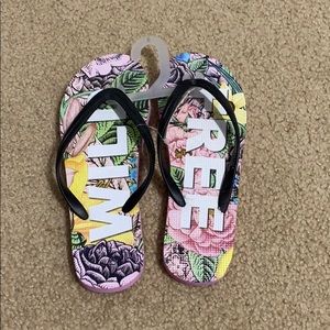 Aeropostale flip flops!!